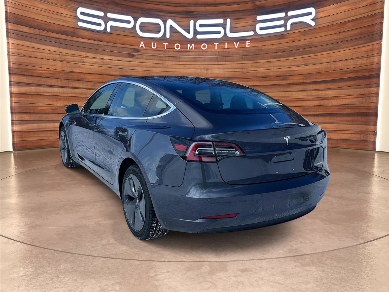 Used 2018 Tesla Model 3 Long Range image 3