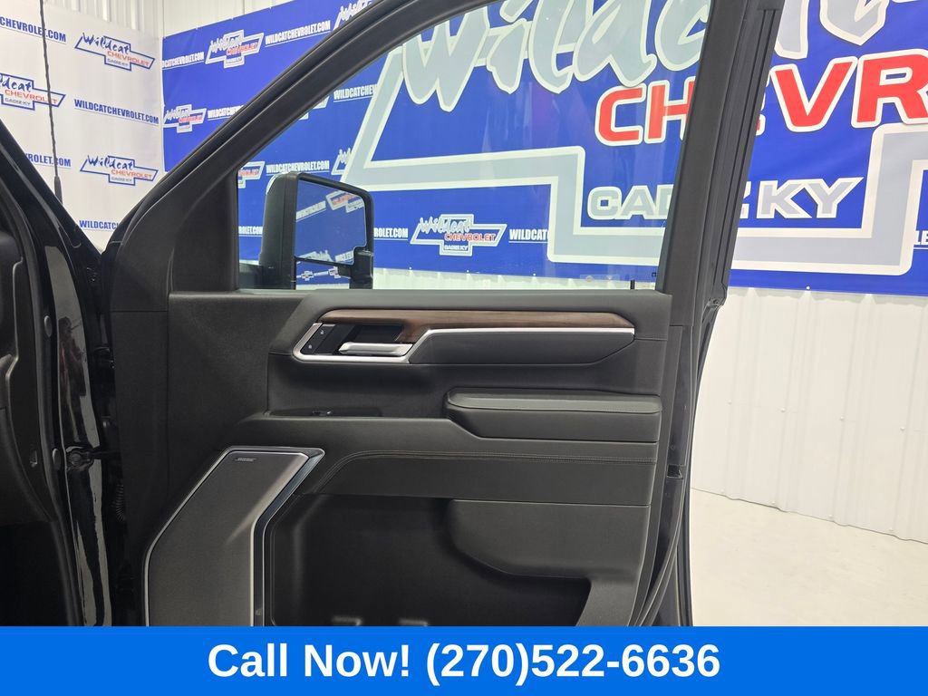 Used 2025 Chevrolet Silverado 3500 High Country w/ High Country Premium Package image 28