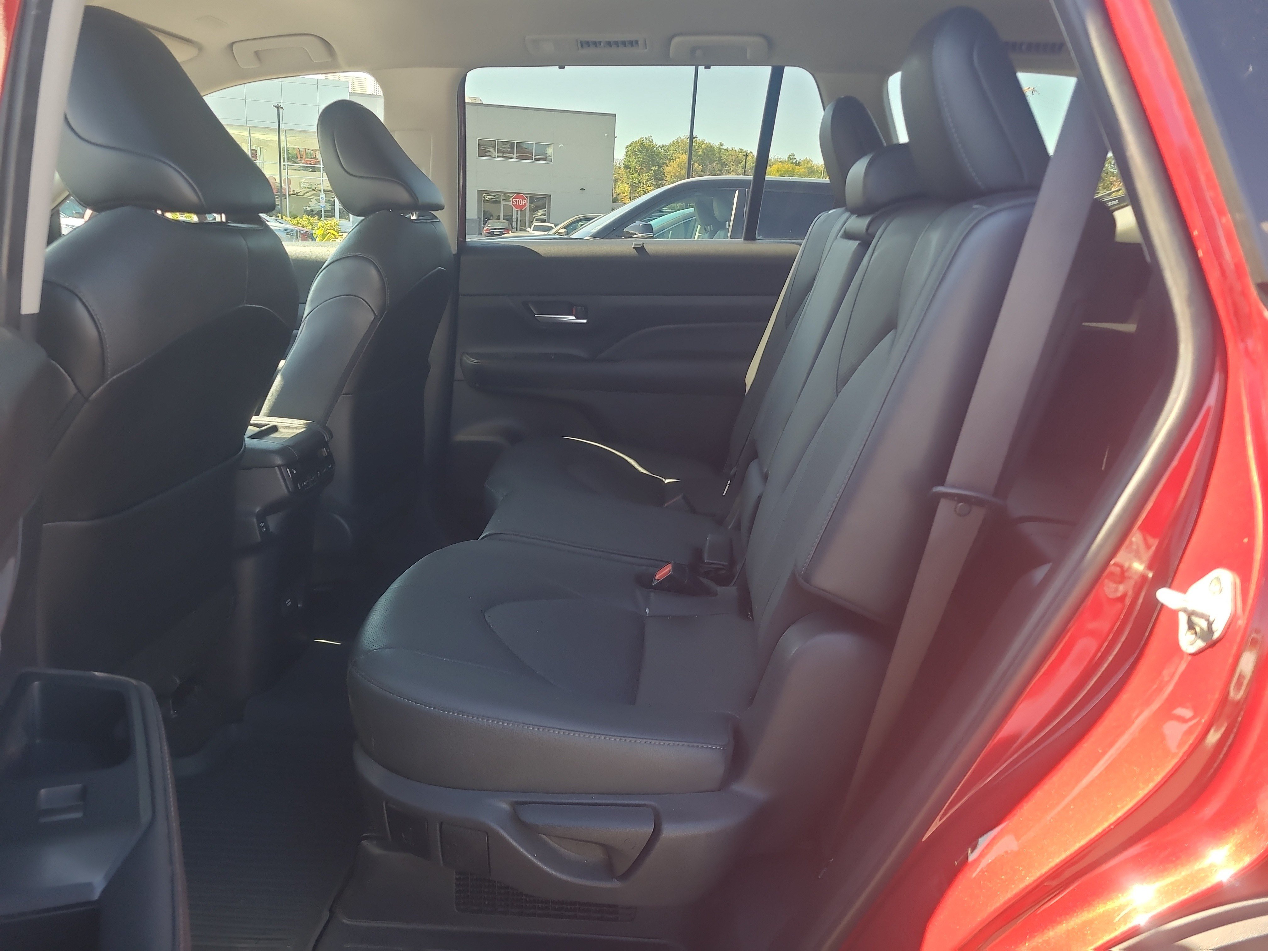 Certified 2024 Toyota Grand Highlander AWD Hybrid image 27