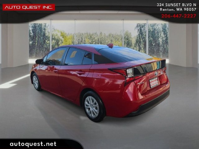 Used 2020 Toyota Prius L Eco w/ Carpet Mat Package FWD image 7