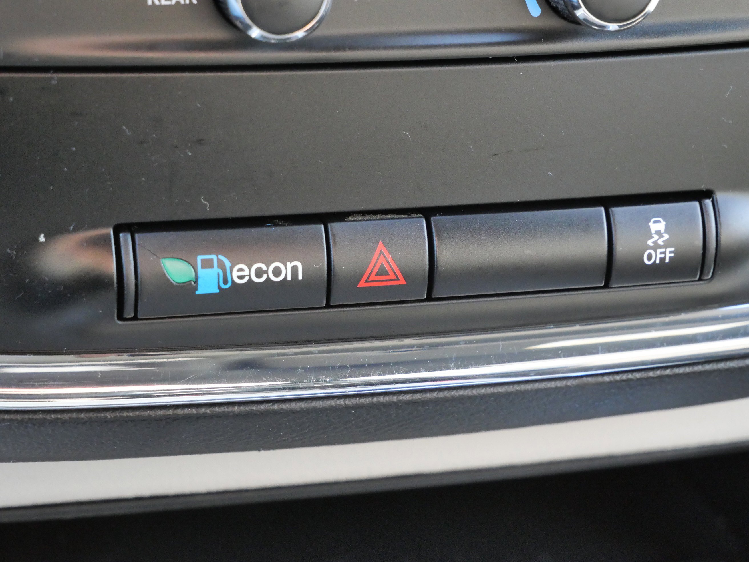 Used 2017 Dodge Grand Caravan SXT image 28