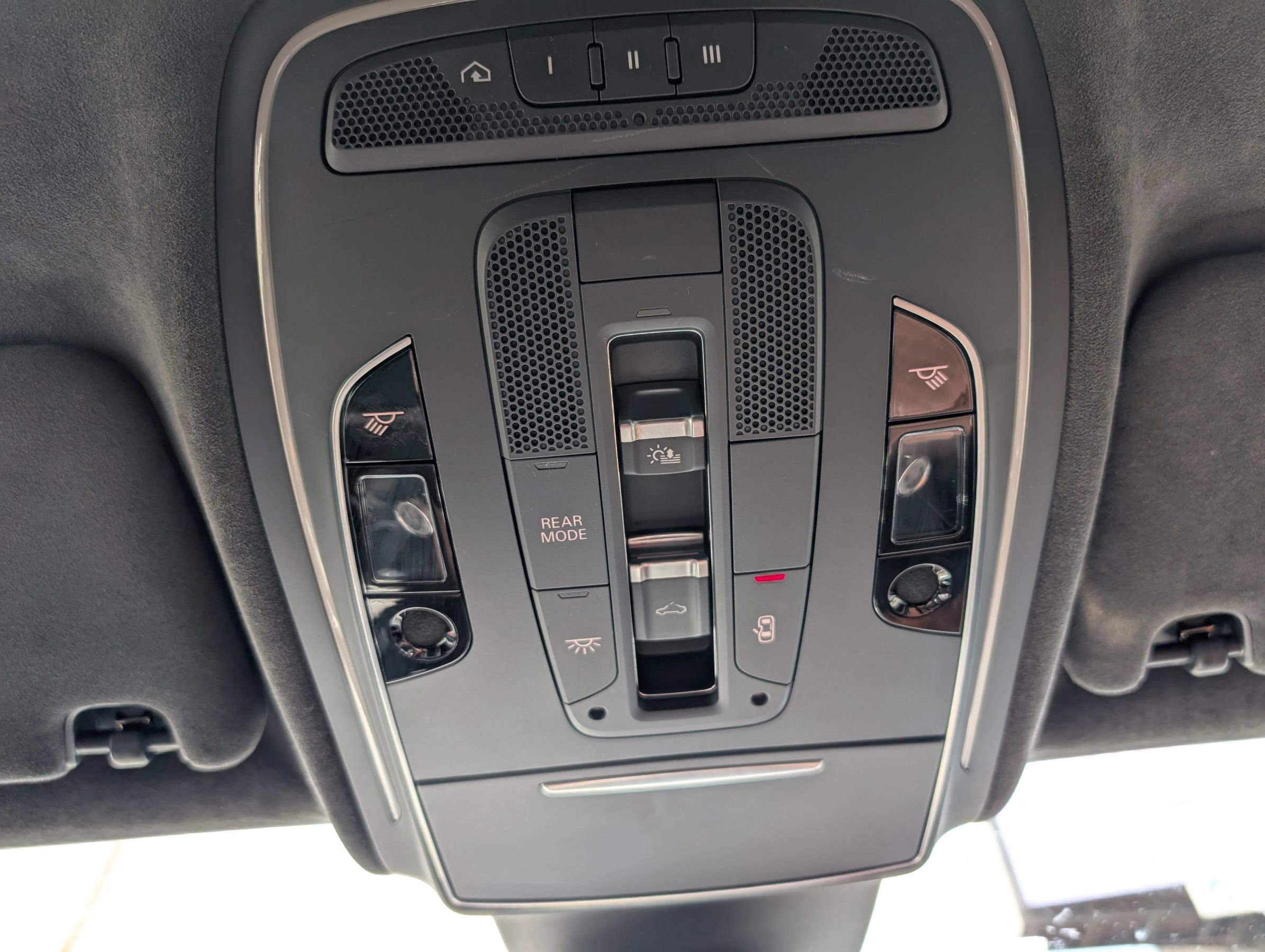 Used 2014 Audi A8 L TDI w/ Premium Package image 30