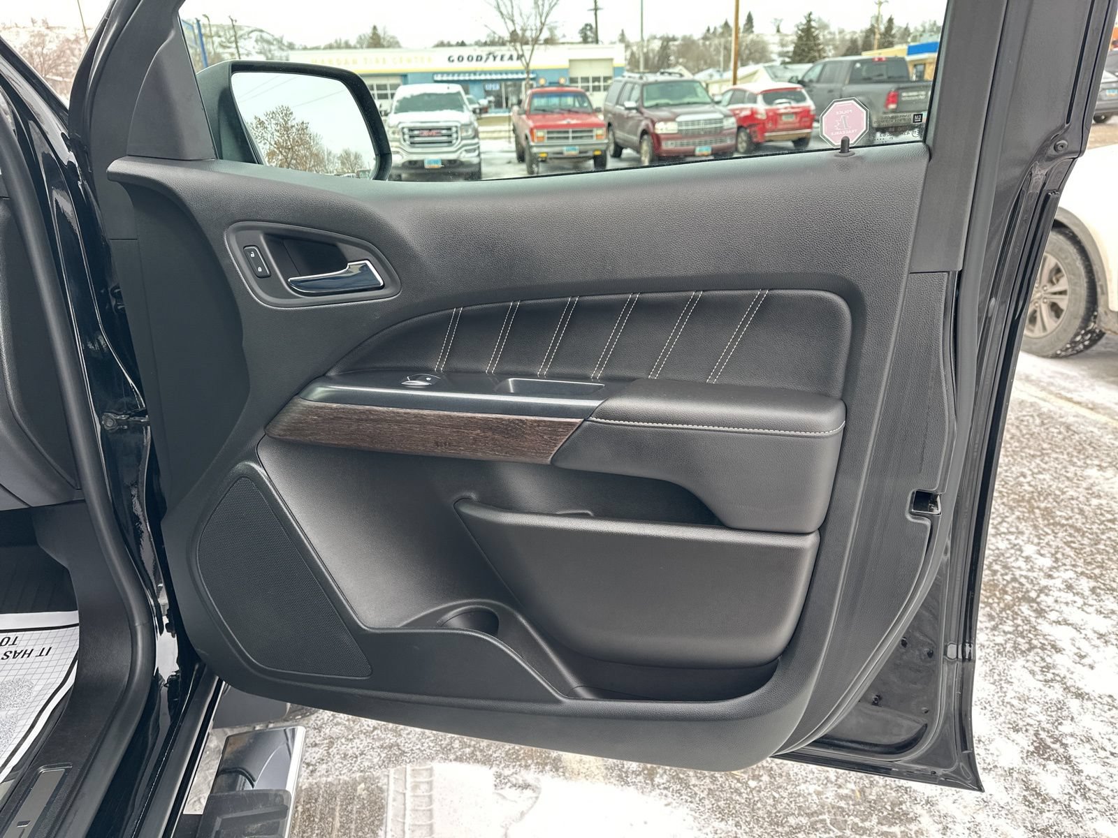 Used 2022 GMC Canyon Denali AWD/4WD image 38