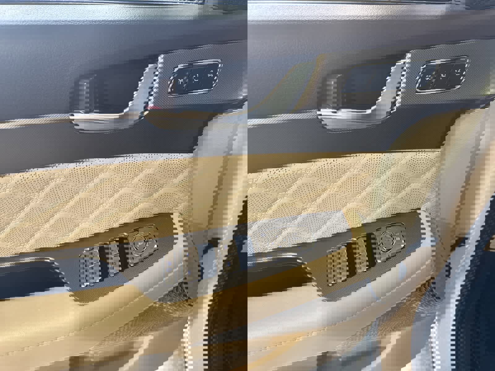 Used 2021 Hyundai Palisade Calligraphy image 19