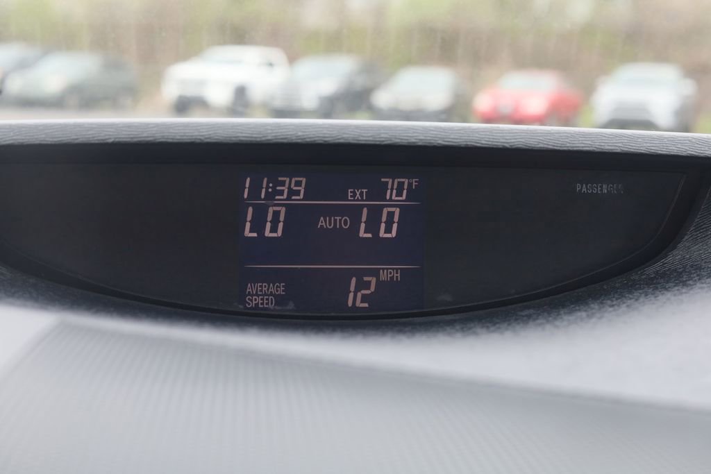 Used 2015 Toyota Venza LE AWD/4WD image 20