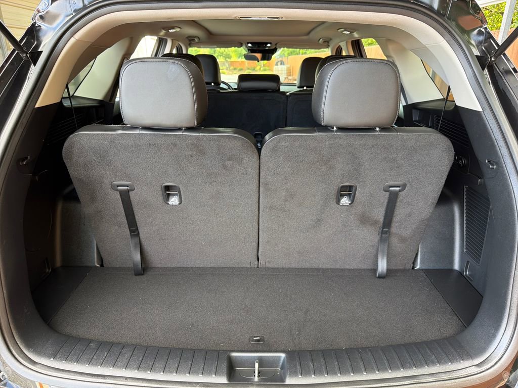 Used 2024 Kia Sorento S w/ Panoramic Sunroof Package FWD image 34