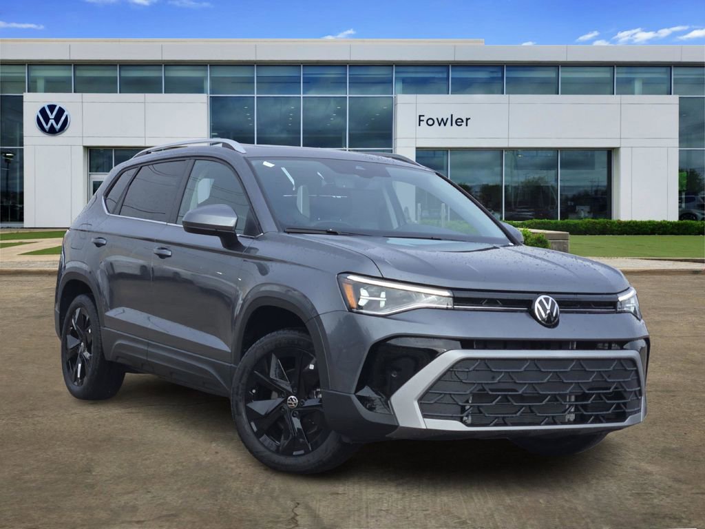 New 2026 Volkswagen Taos SE image 1