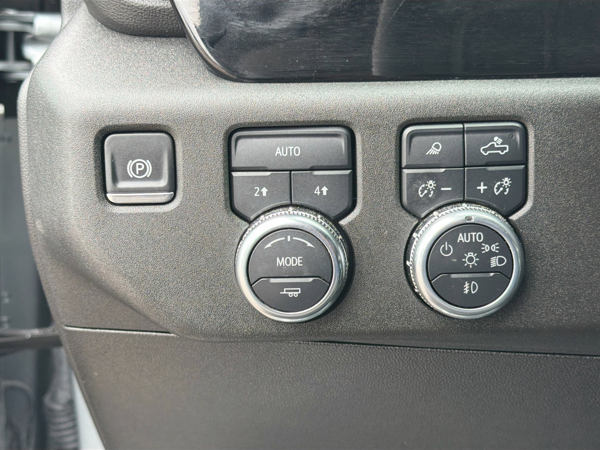 Used 2025 GMC Sierra 1500 SLT image 33