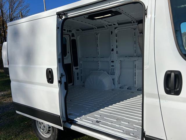 New 2026 RAM ProMaster 1500 w/ Convenience Group image 18