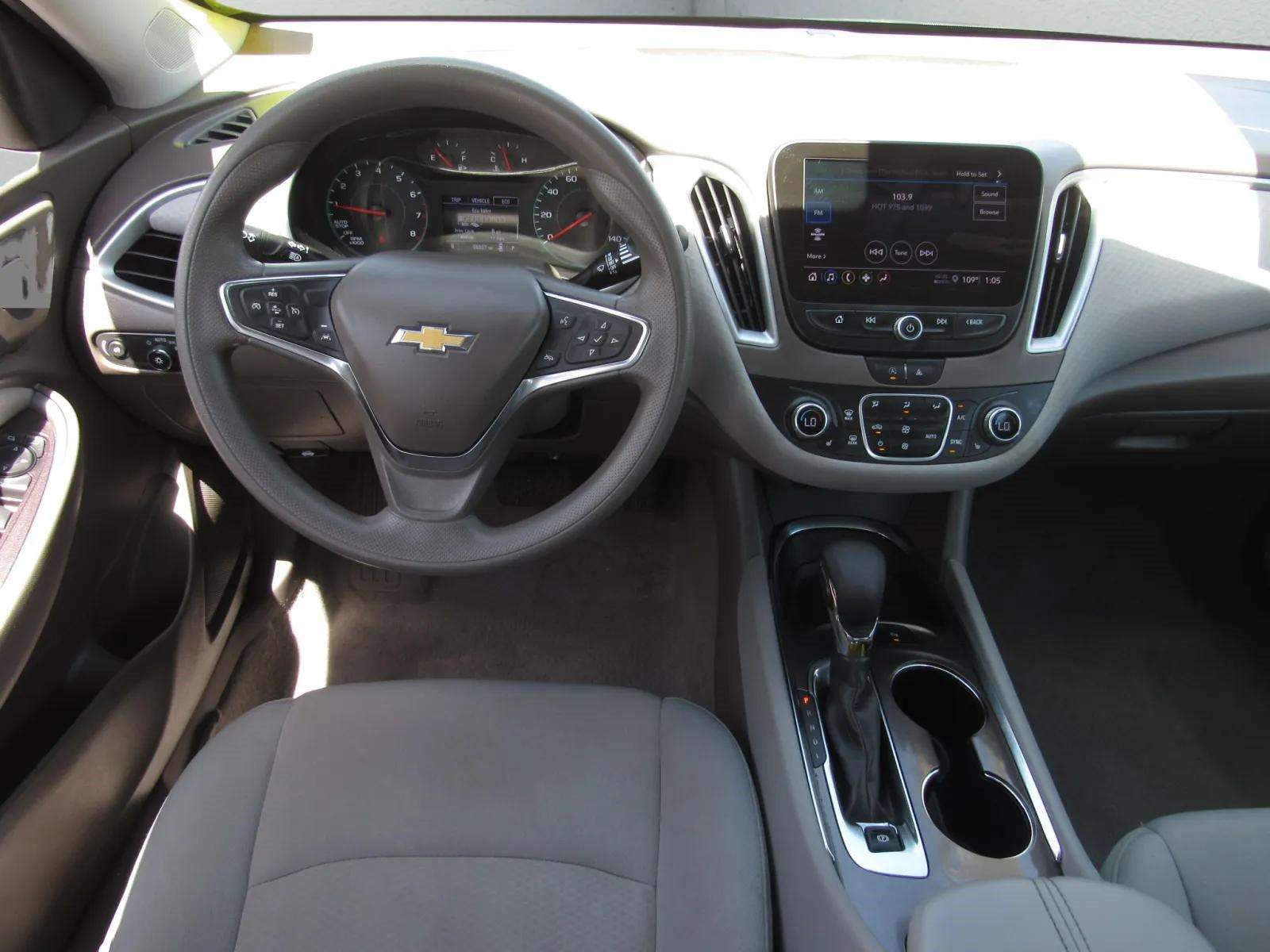 Used 2024 Chevrolet Malibu LT FWD image 15