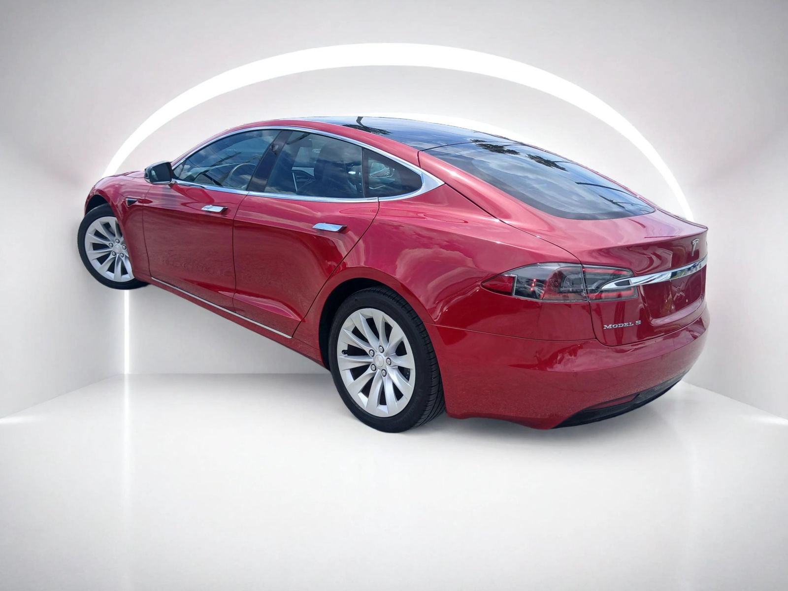 Used 2017 Tesla Model S 75 RWD image 4