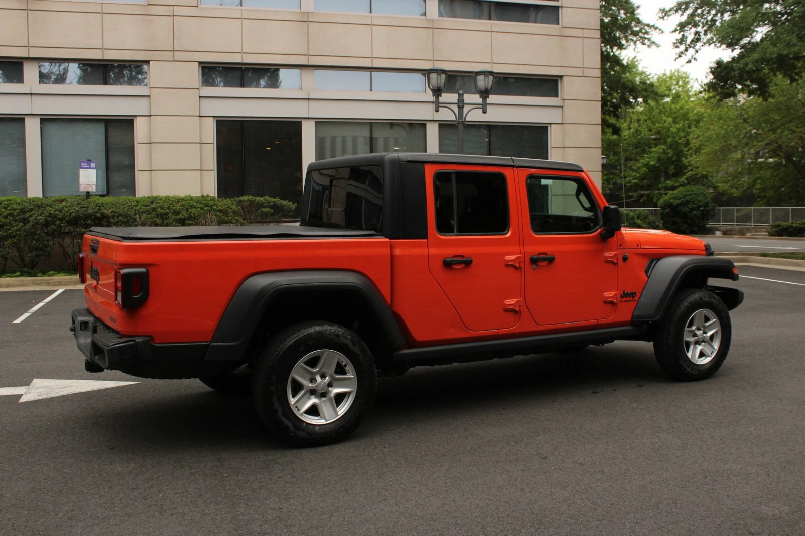 Used 2020 Jeep Gladiator Sport w/ Quick Order Package 24S AWD/4WD image 7
