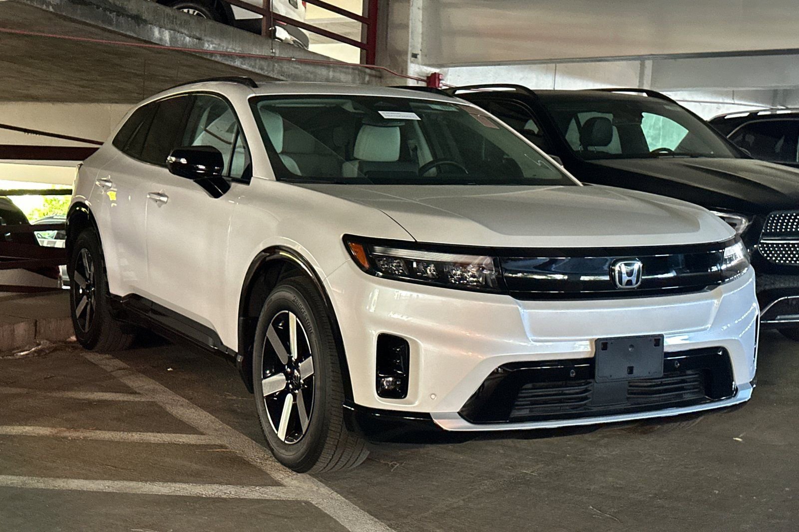 Used 2025 Honda Prologue Touring image 2