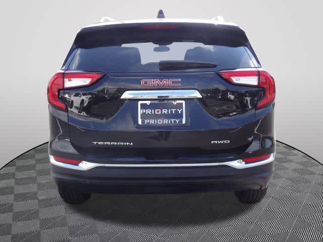 Used 2024 GMC Terrain SLT AWD/4WD image 3