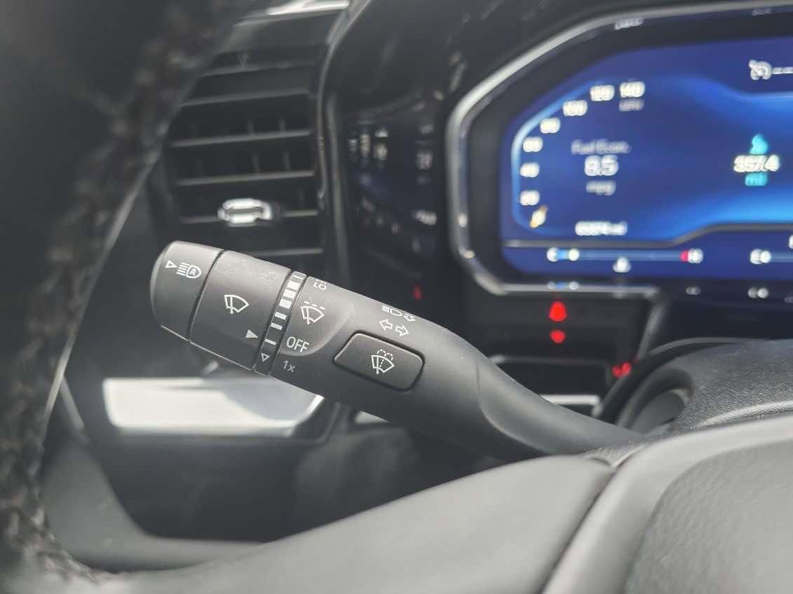 Used 2024 Chevrolet Silverado 3500 LT image 23