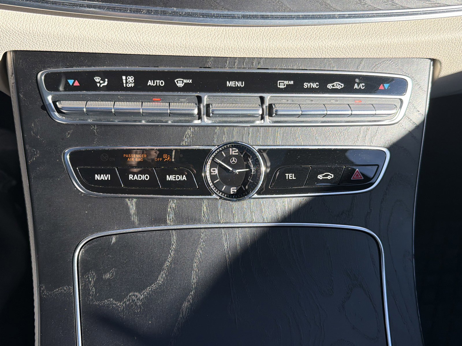 Used 2019 Mercedes-Benz E 300 4MATIC image 22