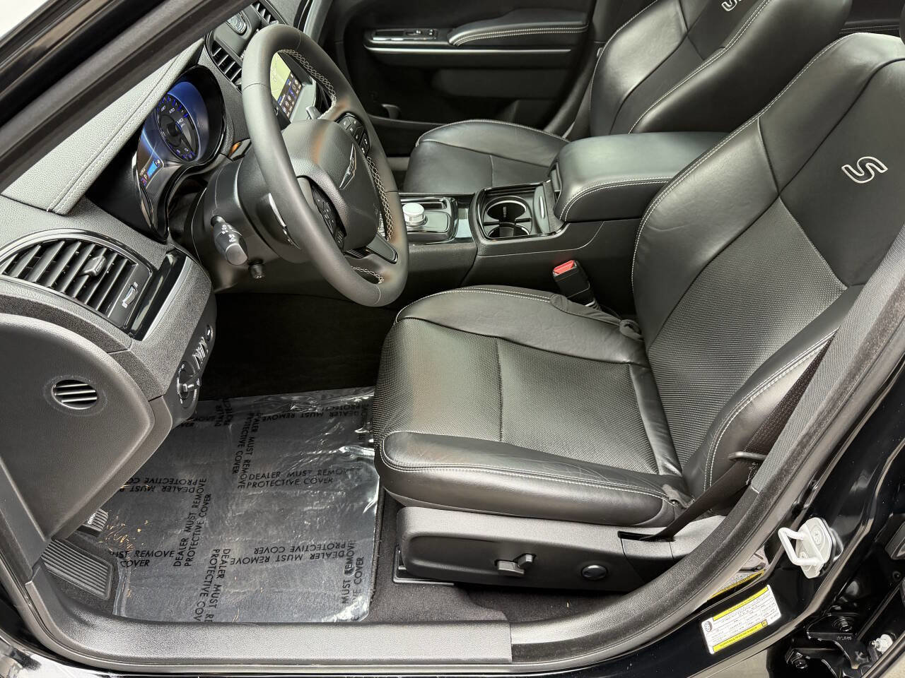 Used 2022 Chrysler 300 S w/ Comfort Group image 14