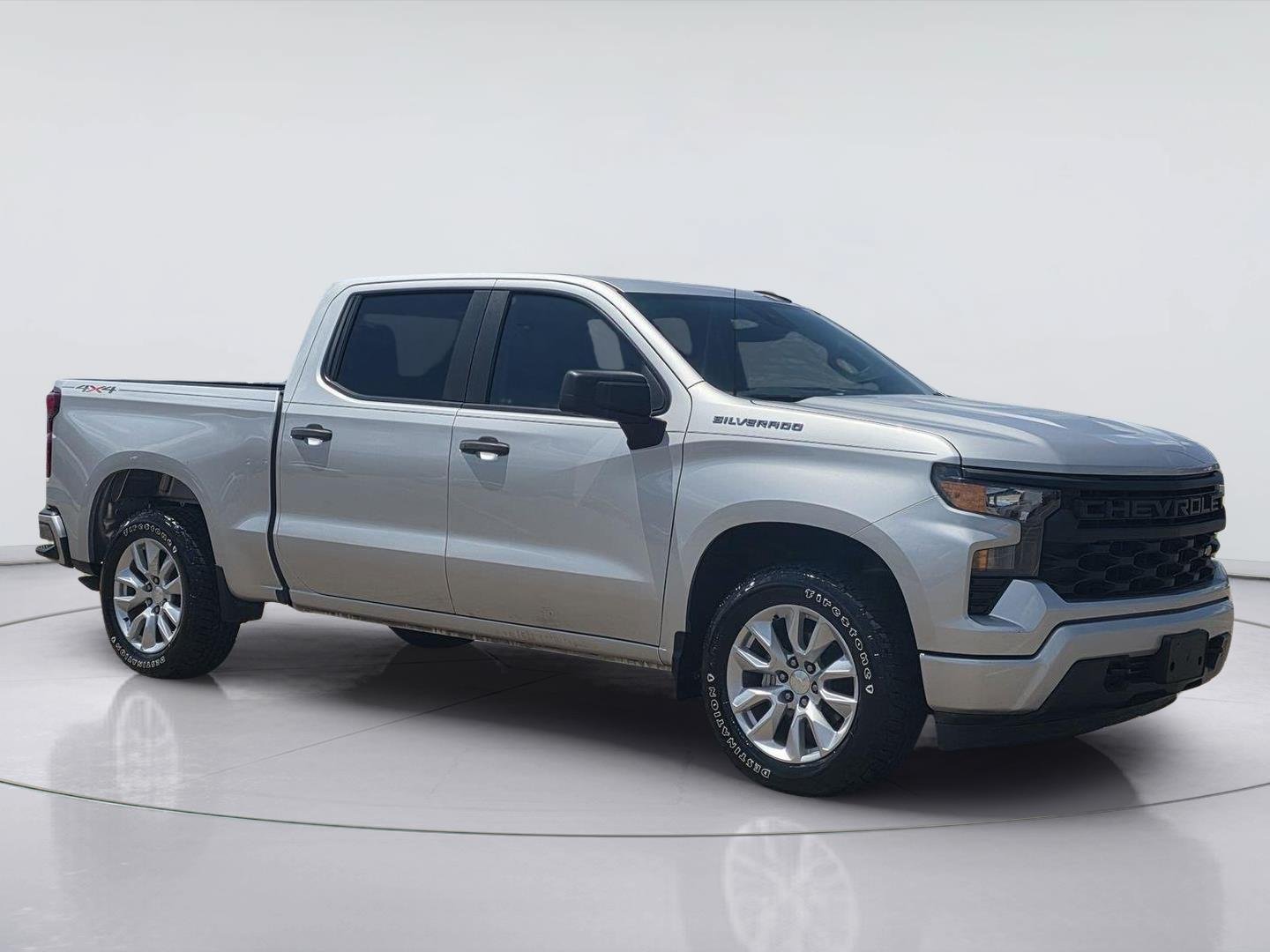 Used 2022 Chevrolet Silverado 1500 Custom AWD/4WD image 3
