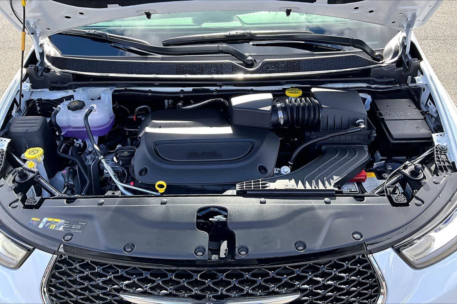 New 2026 Chrysler Pacifica Select FWD image 9