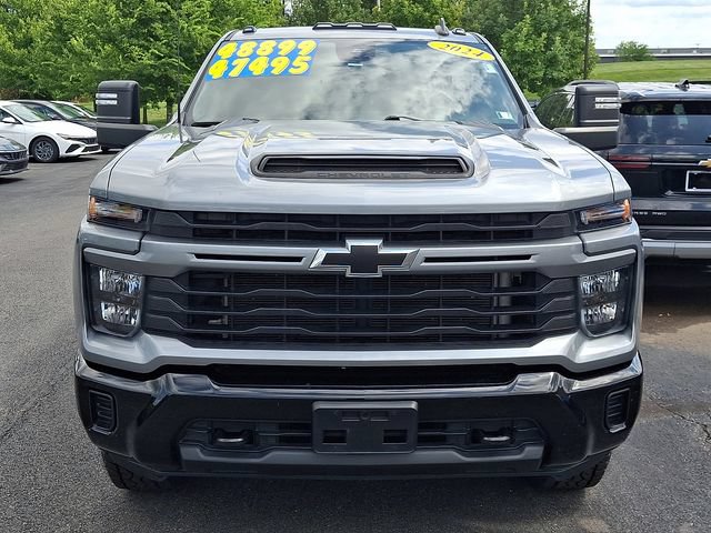 Used 2024 Chevrolet Silverado 2500 Custom w/ Custom Value Package AWD/4WD image 2