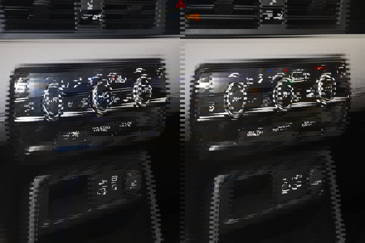 Used 2024 Honda Pilot Touring image 31