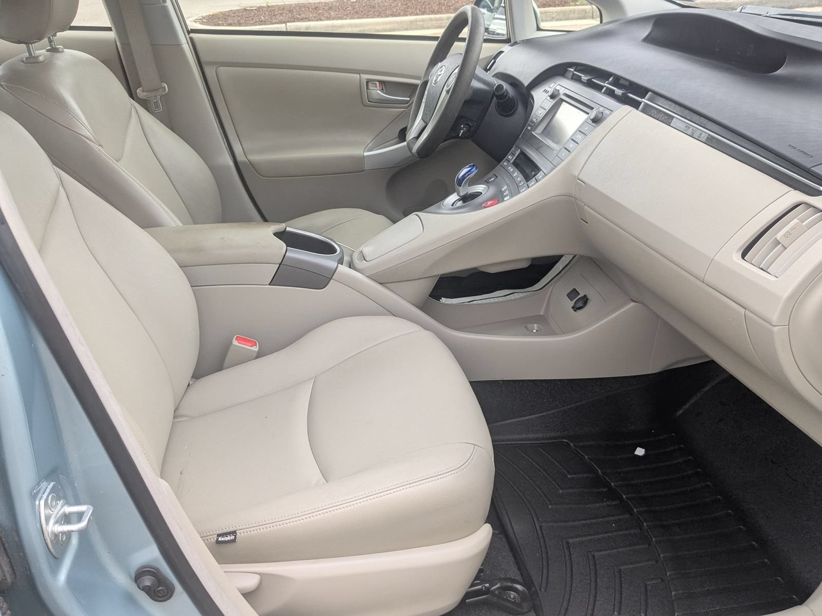 Used 2015 Toyota Prius Two FWD image 30