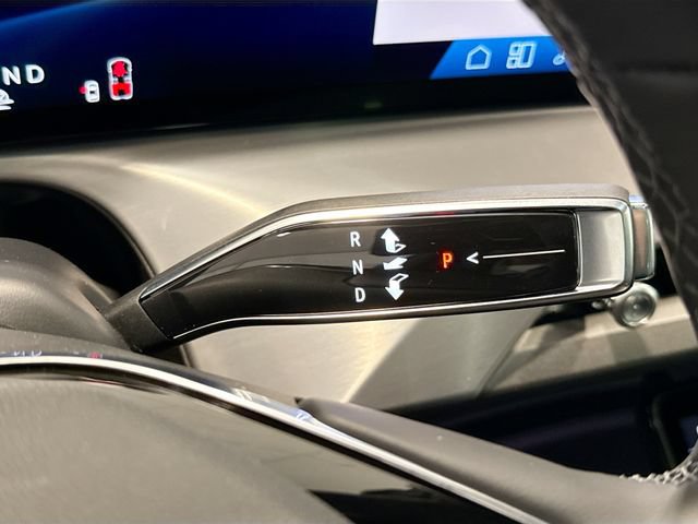 Certified 2026 Cadillac Vistiq Luxury AWD/4WD image 15