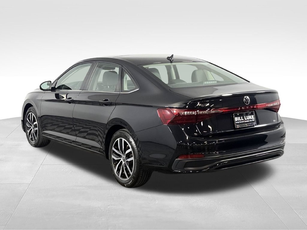 Used 2025 Volkswagen Jetta SE FWD image 9