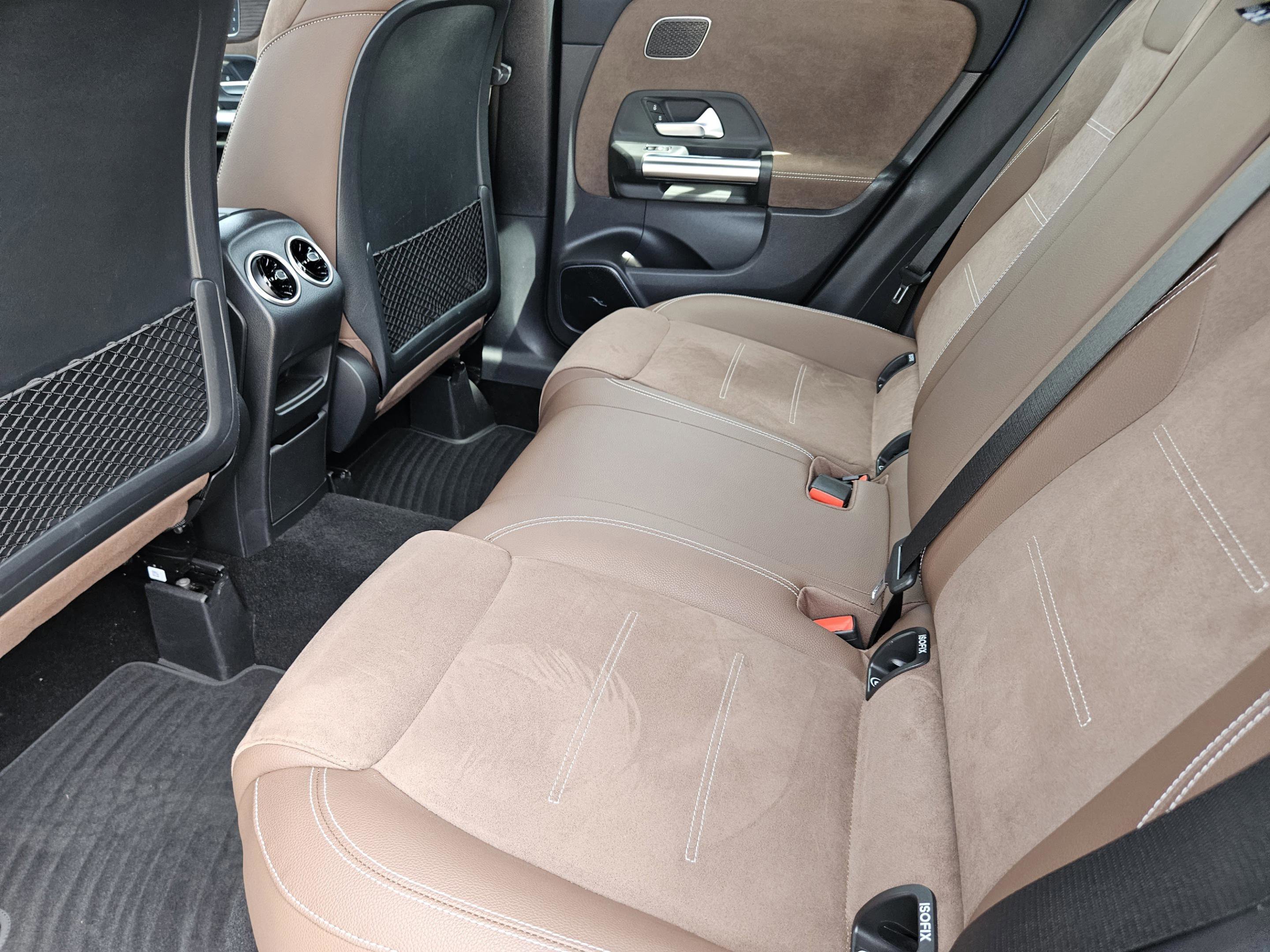 Certified 2024 Mercedes-Benz GLA 35 AMG 4MATIC image 30