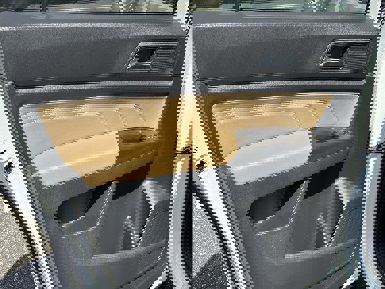 Used 2022 Volkswagen Atlas Cross Sport SE image 11