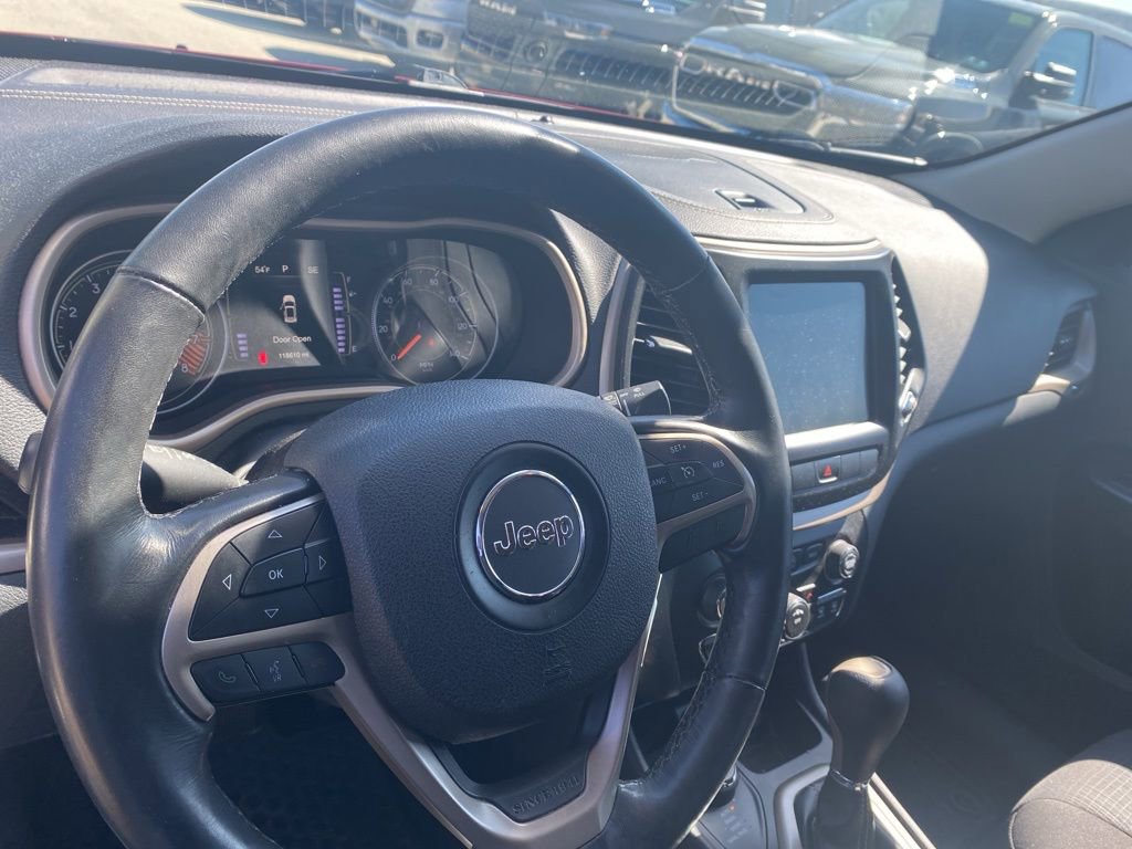 Used 2015 Jeep Cherokee Latitude w/ Cold Weather Group image 8
