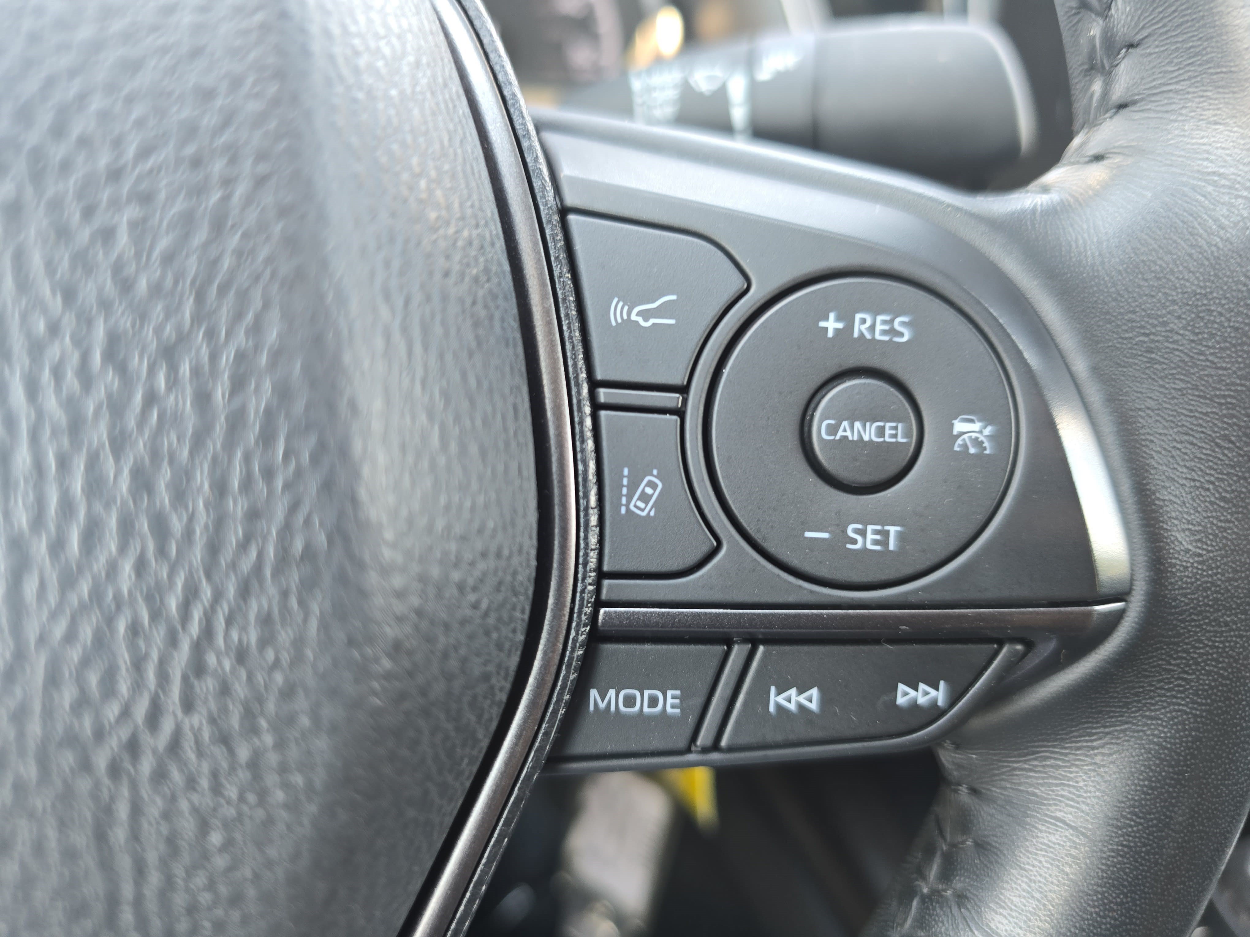 Used 2024 Toyota Camry SE FWD image 17