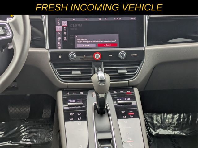Used 2024 Porsche Macan image 15