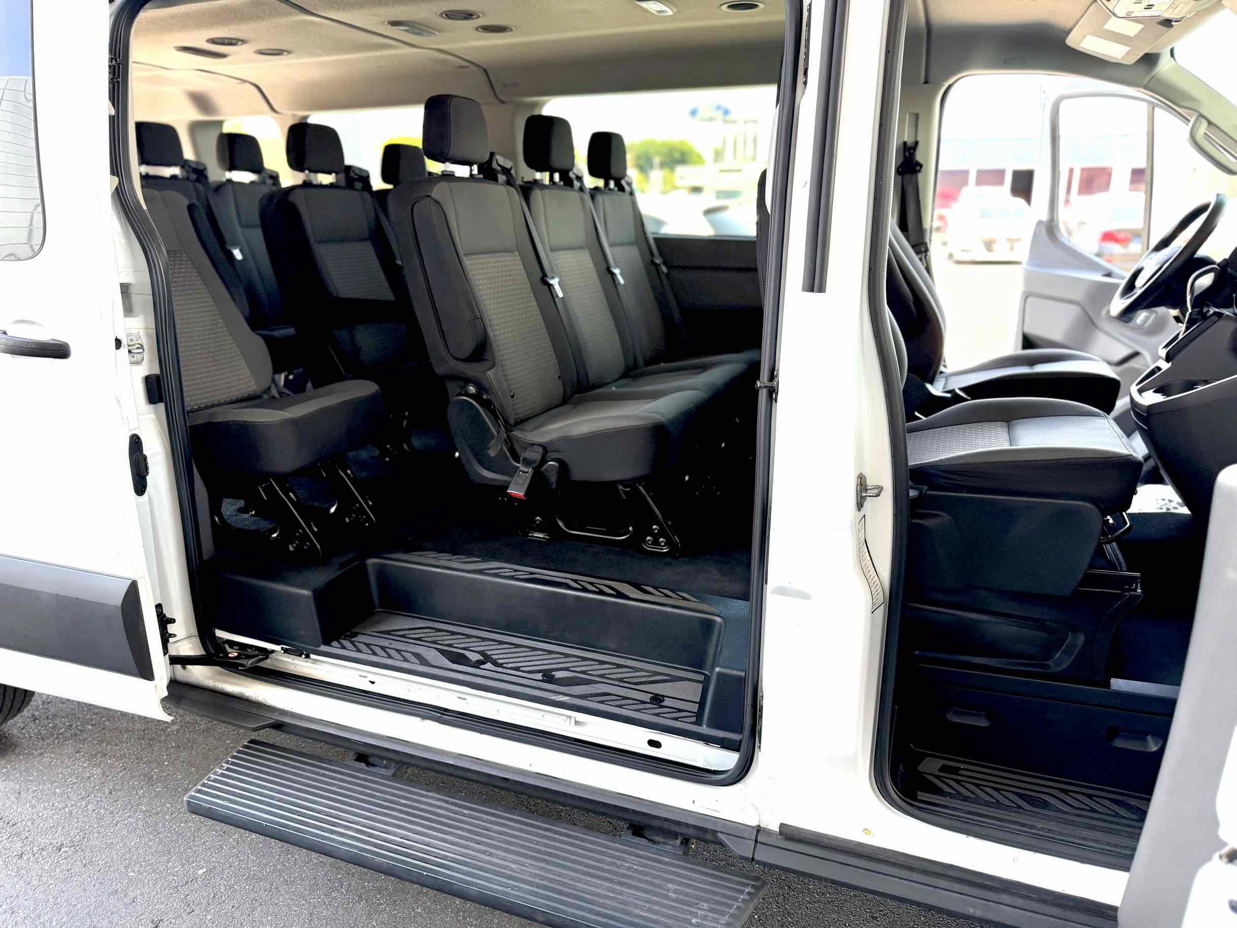 Used 2023 Ford Transit 350 XLT RWD image 16