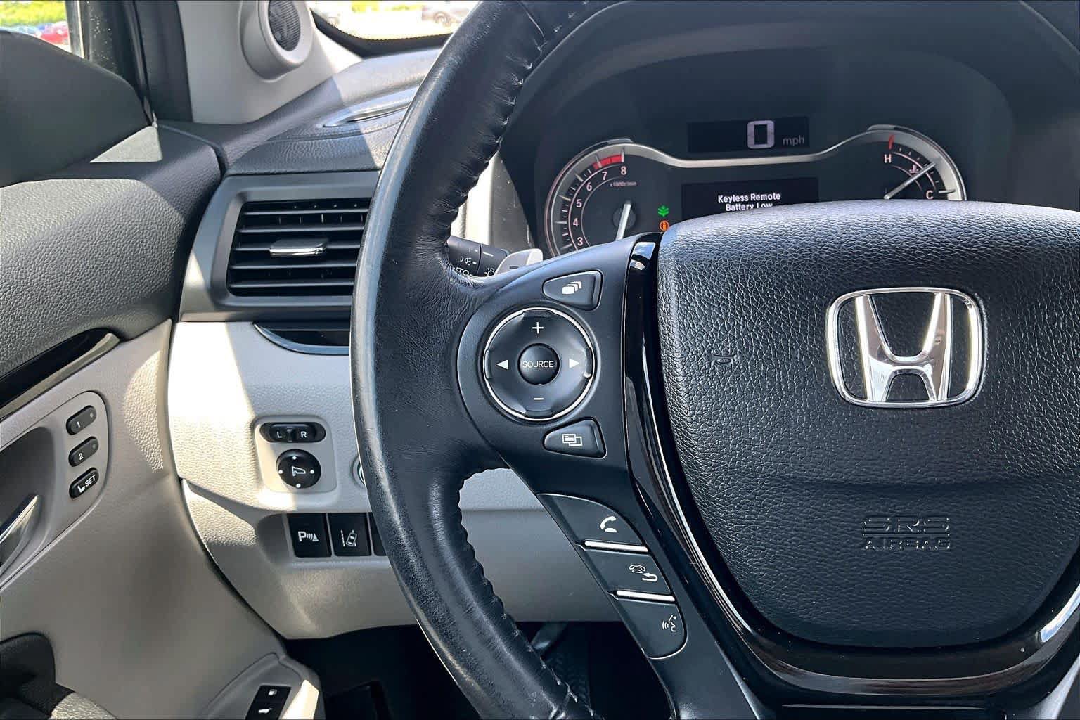 Used 2016 Honda Pilot Touring image 24