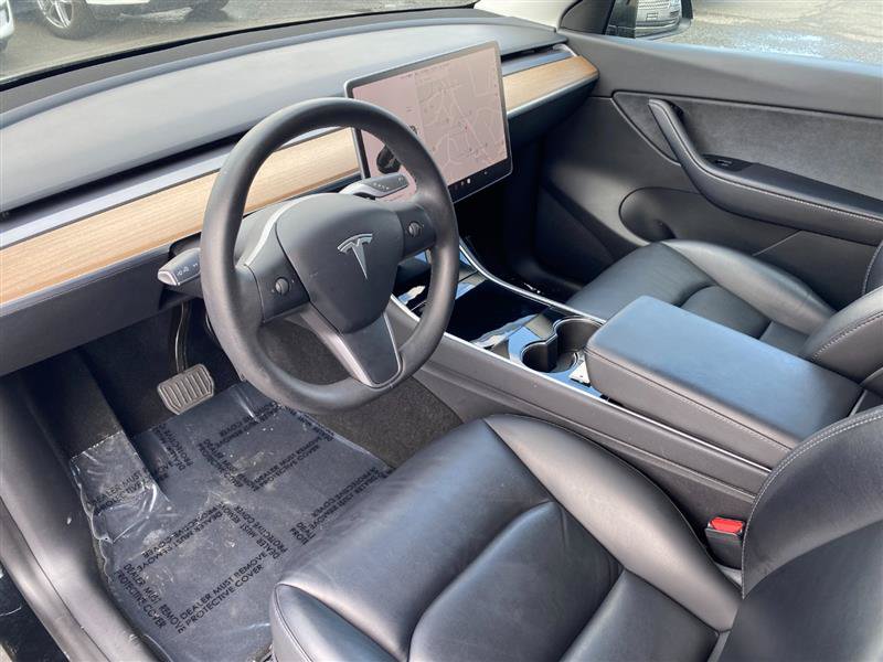 Used 2025 Tesla Model Y Long Range RWD image 10