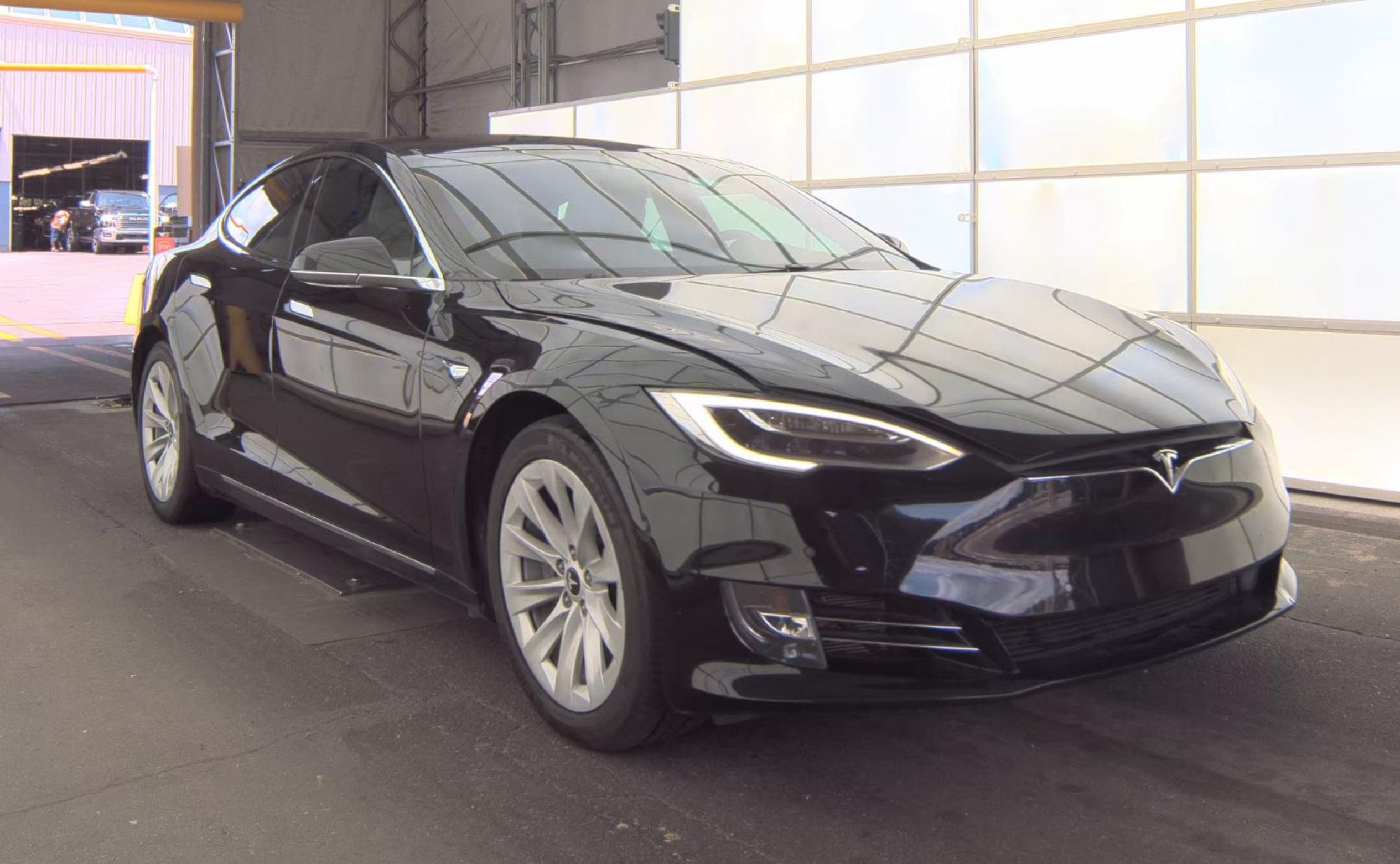 Used 2020 Tesla Model S Long Range Plus AWD/4WD image 3