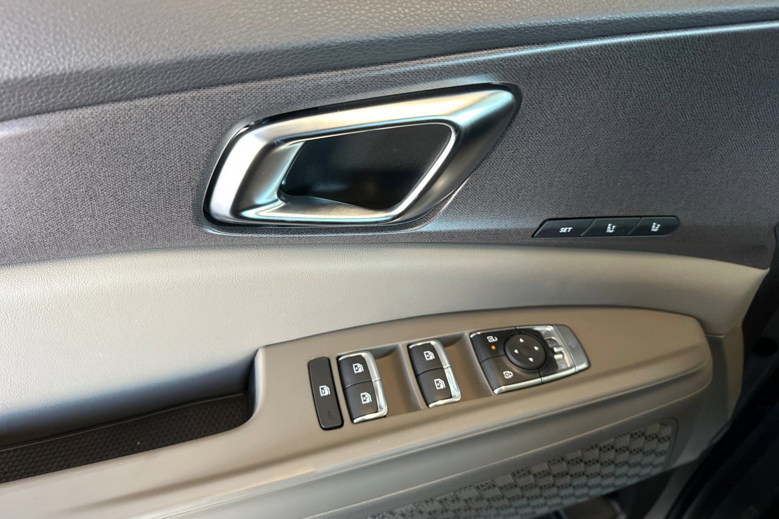 New 2026 Kia Carnival SX FWD image 11