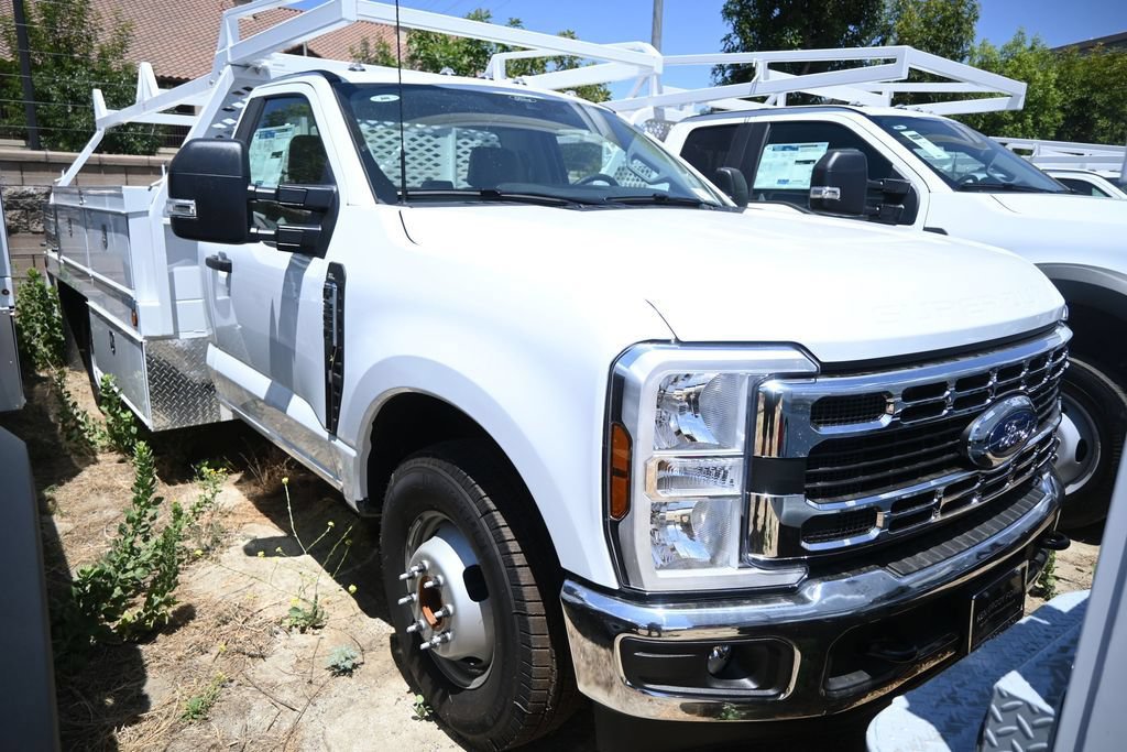 New 2026 Ford F350 XL w/ XL Chrome Package RWD image 6