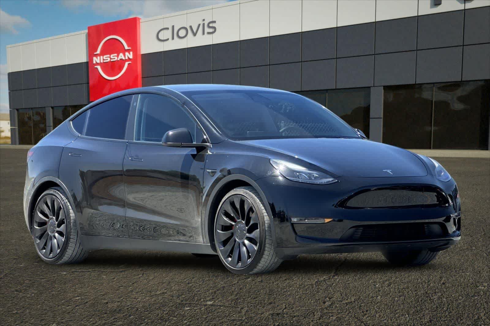 Used 2023 Tesla Model Y Performance AWD/4WD image 10