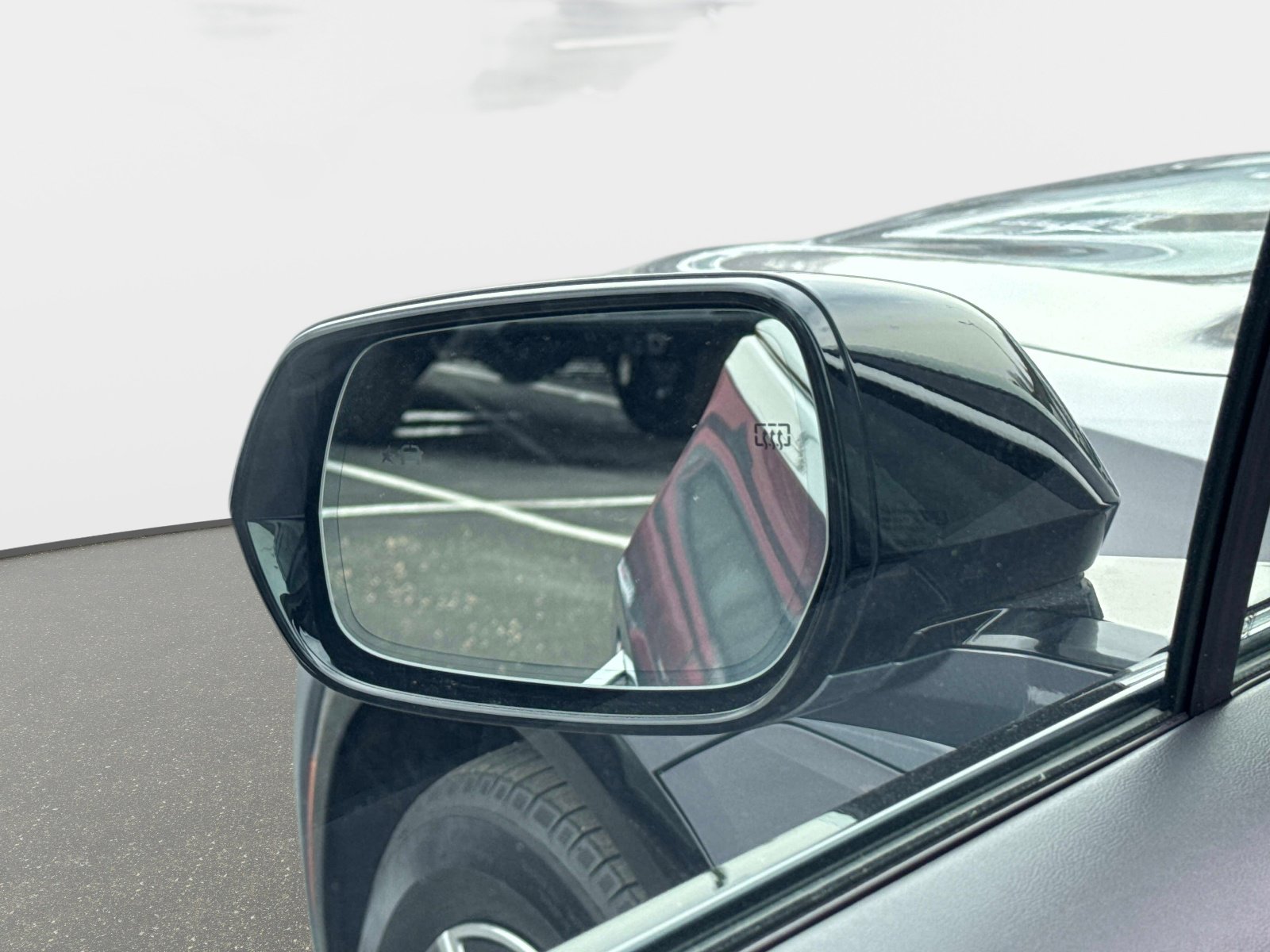 Certified 2024 Cadillac Lyriq Luxury image 16