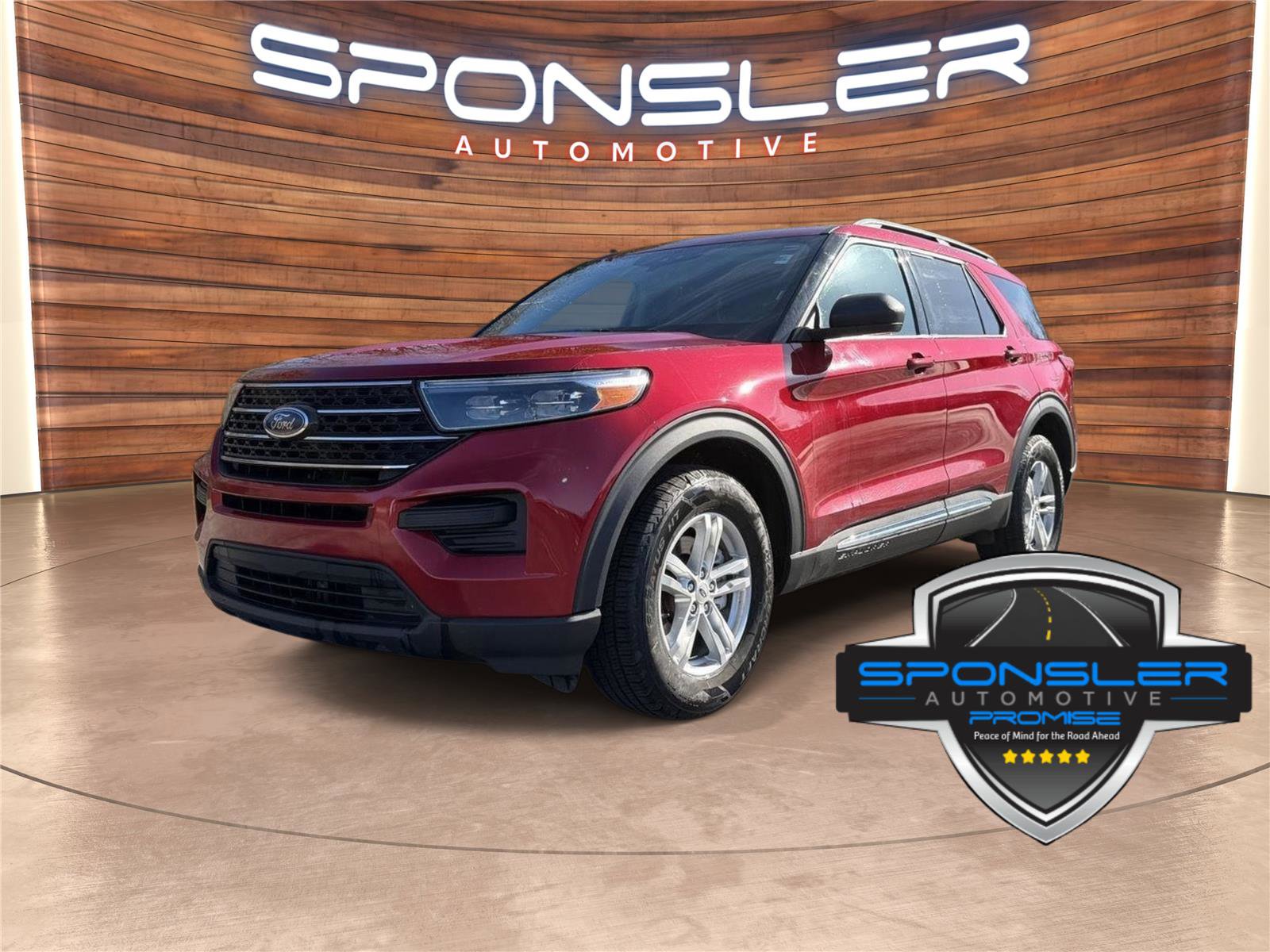 Used 2022 Ford Explorer XLT image 1