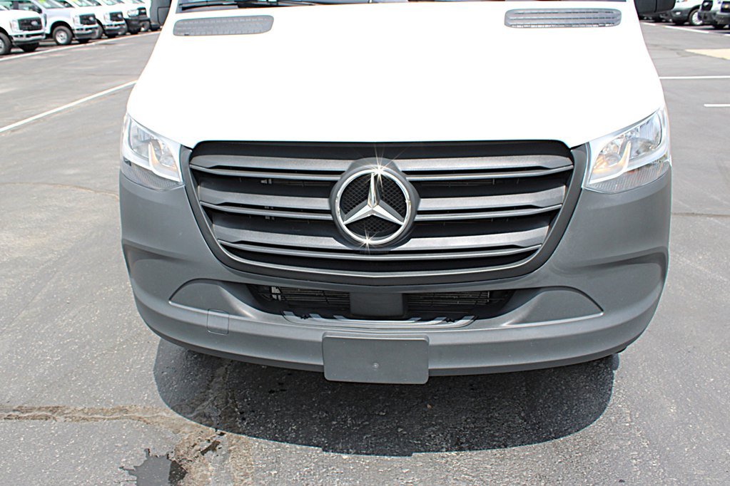 Used 2025 Mercedes-Benz Sprinter 2500 image 22
