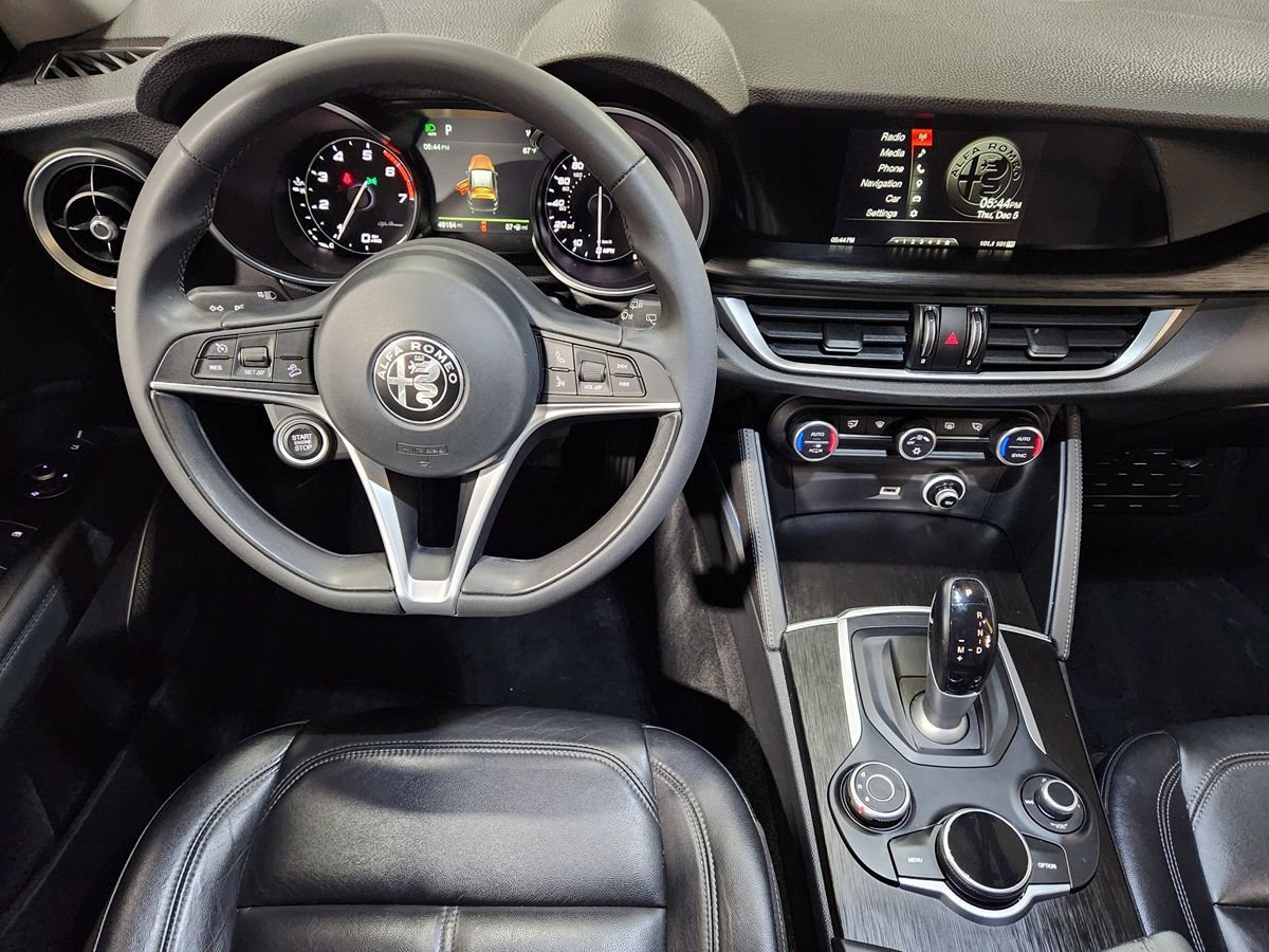 Used 2018 Alfa Romeo Stelvio AWD image 44
