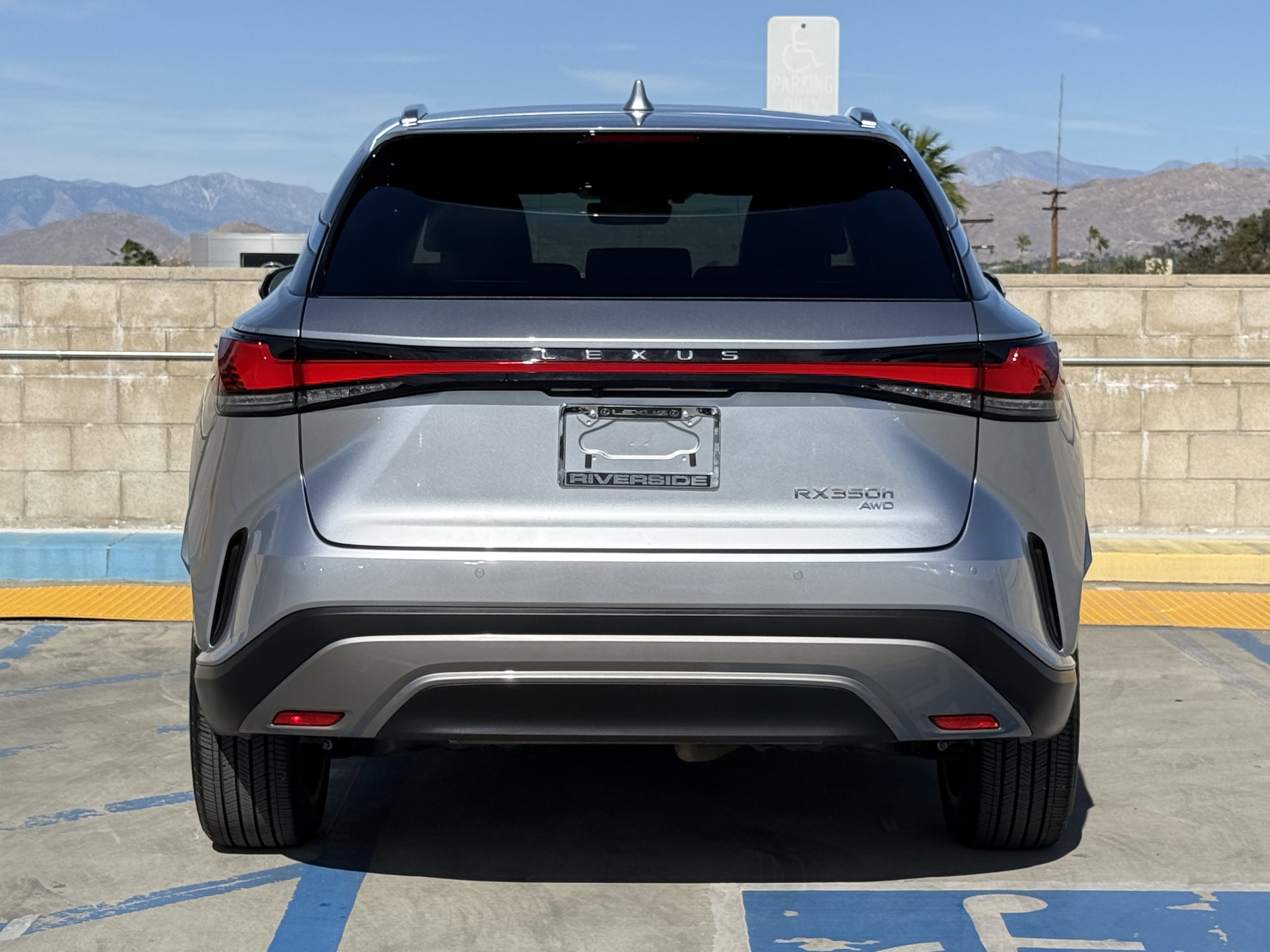 Used 2025 Lexus RX 350h w/ Convenience Package image 10