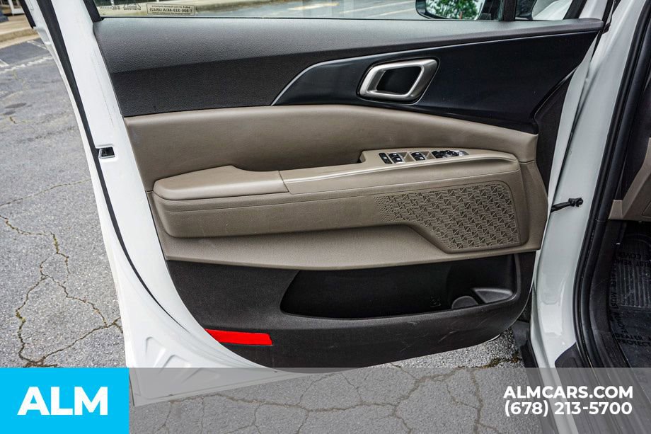 Used 2025 Kia Carnival FWD image 53
