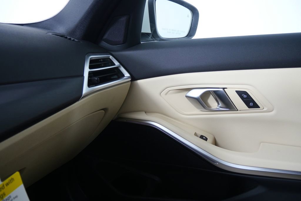 Used 2026 BMW 330i Sedan w/ Convenience Package image 27