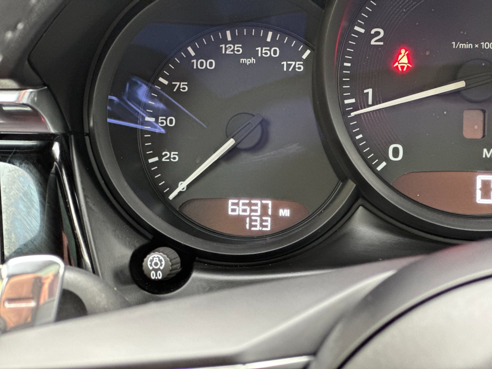 Certified 2025 Porsche Macan AWD/4WD image 31