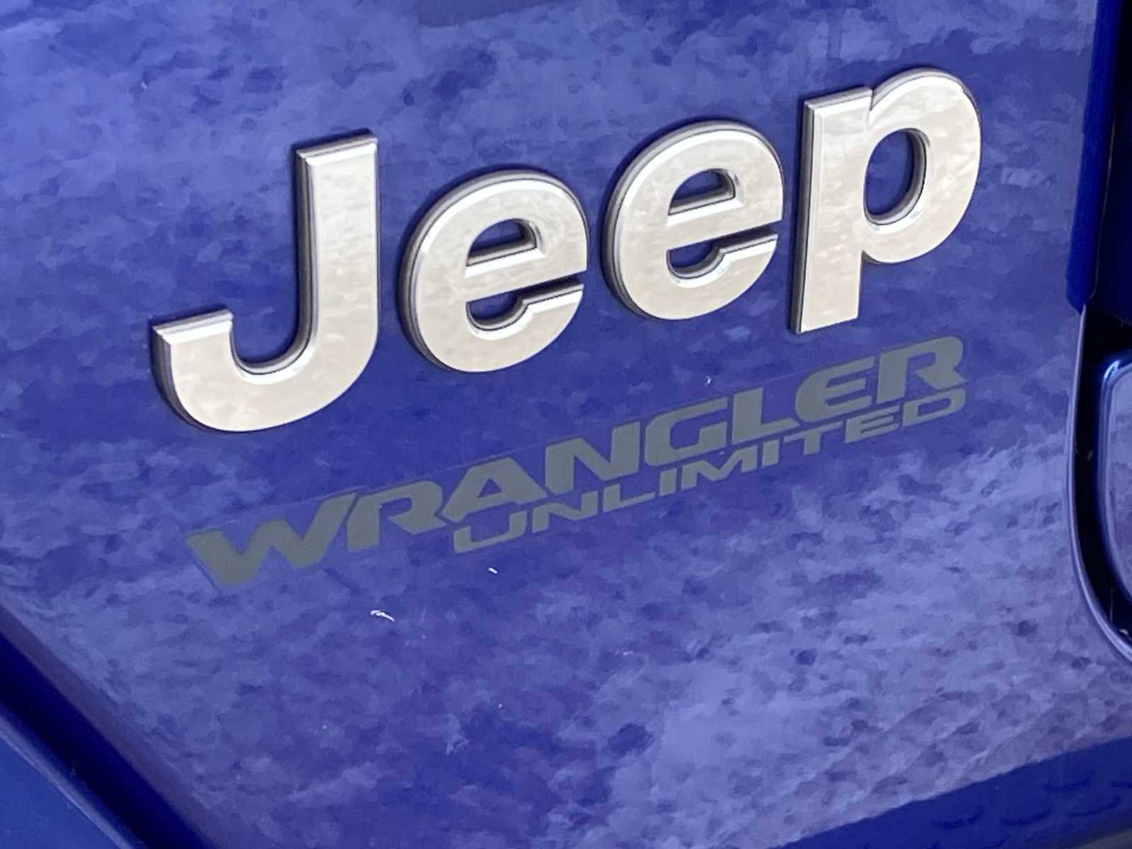 Used 2018 Jeep Wrangler Unlimited Sahara image 15