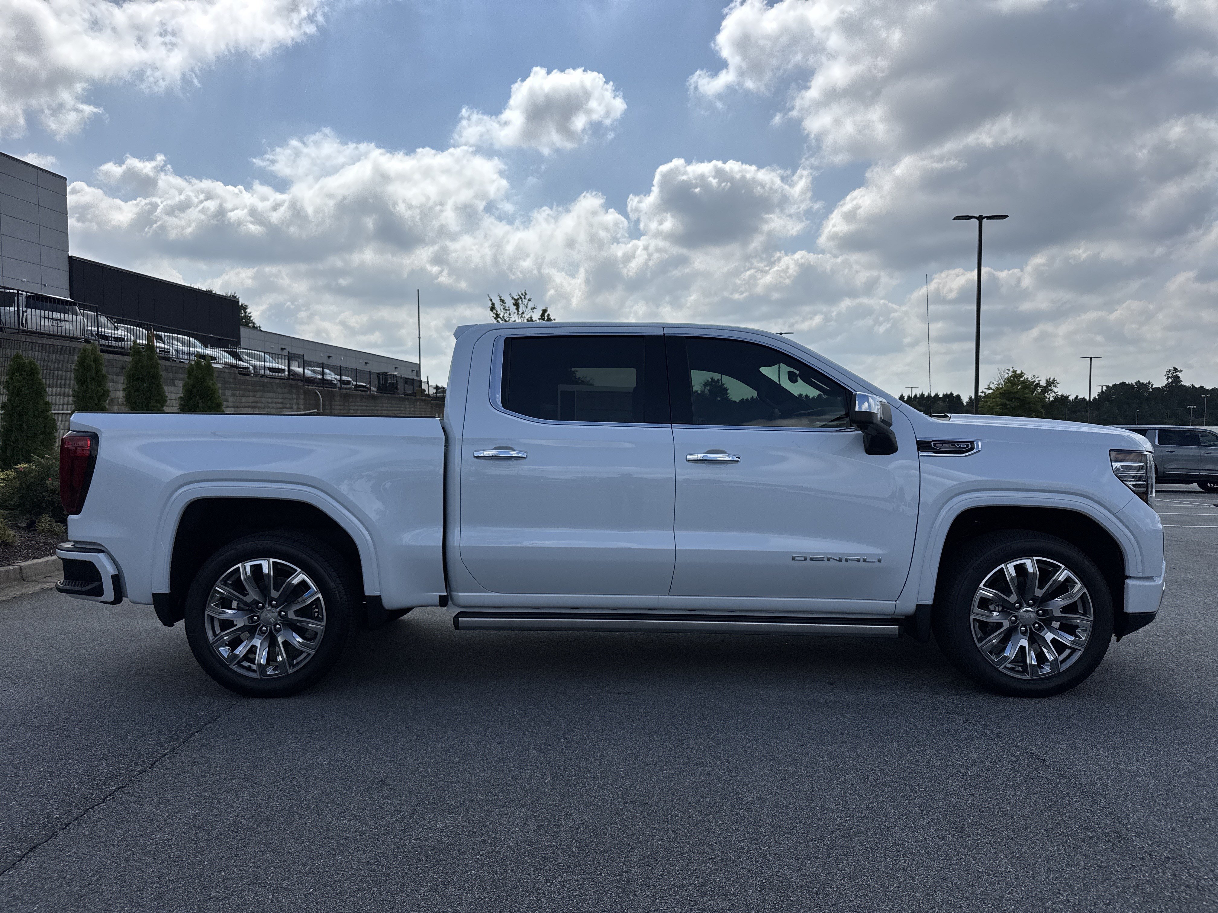 New 2026 GMC Sierra 1500 Denali w/ Denali Reserve Package AWD/4WD image 11